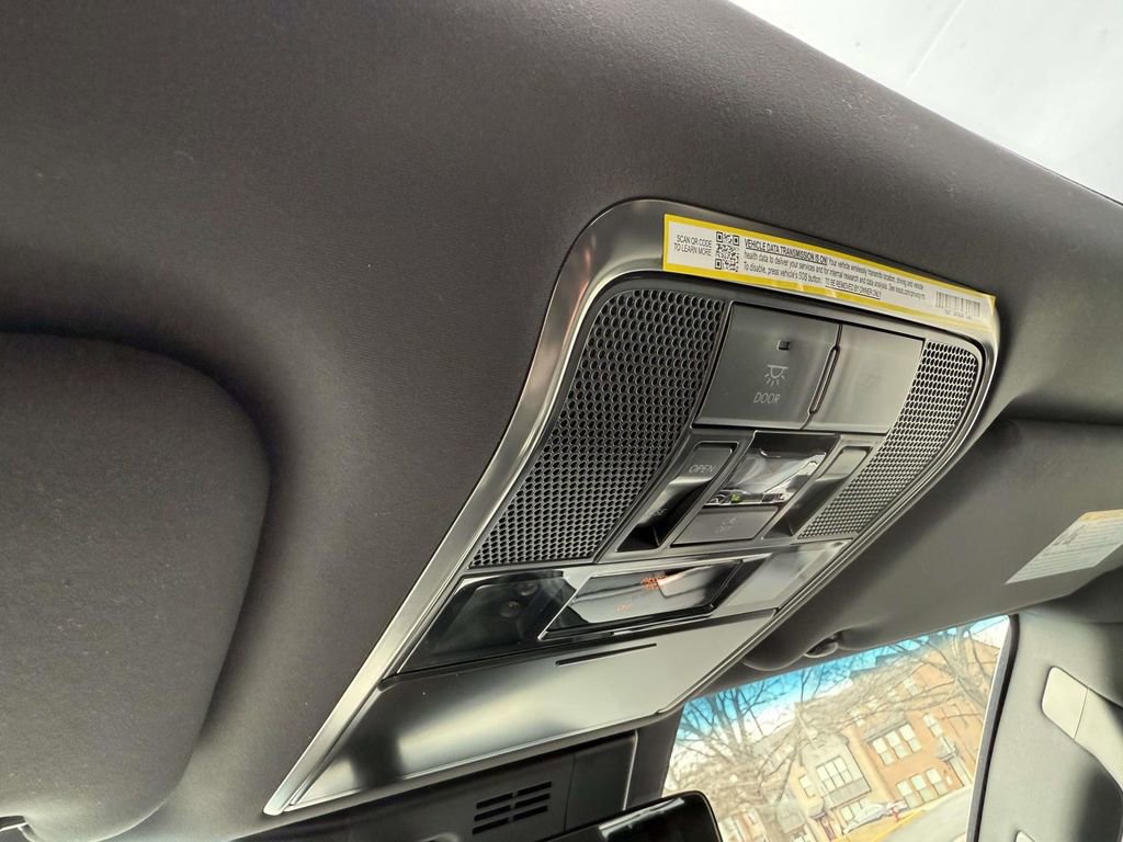 Used 2025 Lexus LX 600 4WD w/ Luxury Package image 25