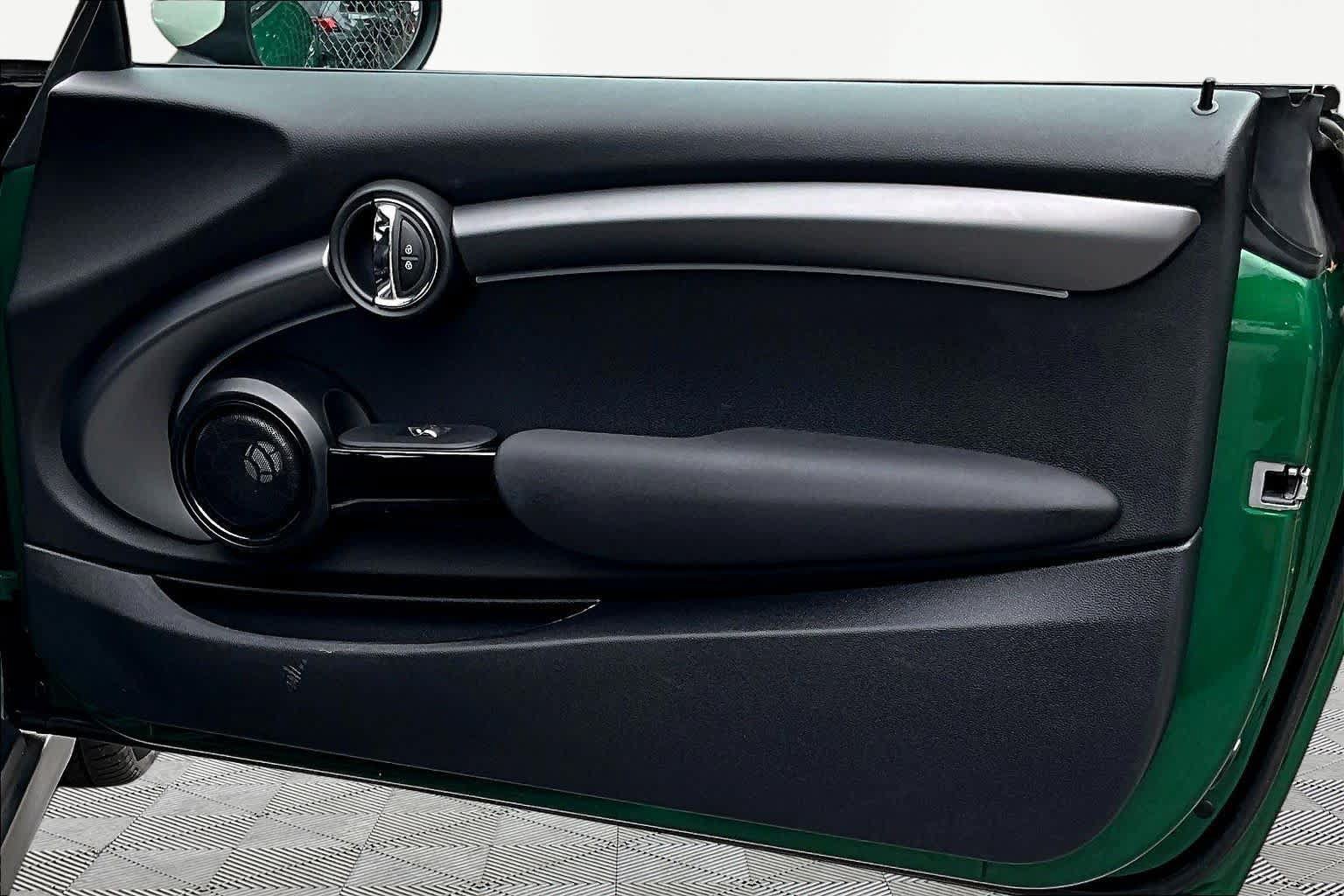 Used 2024 MINI Cooper SE FWD image 21