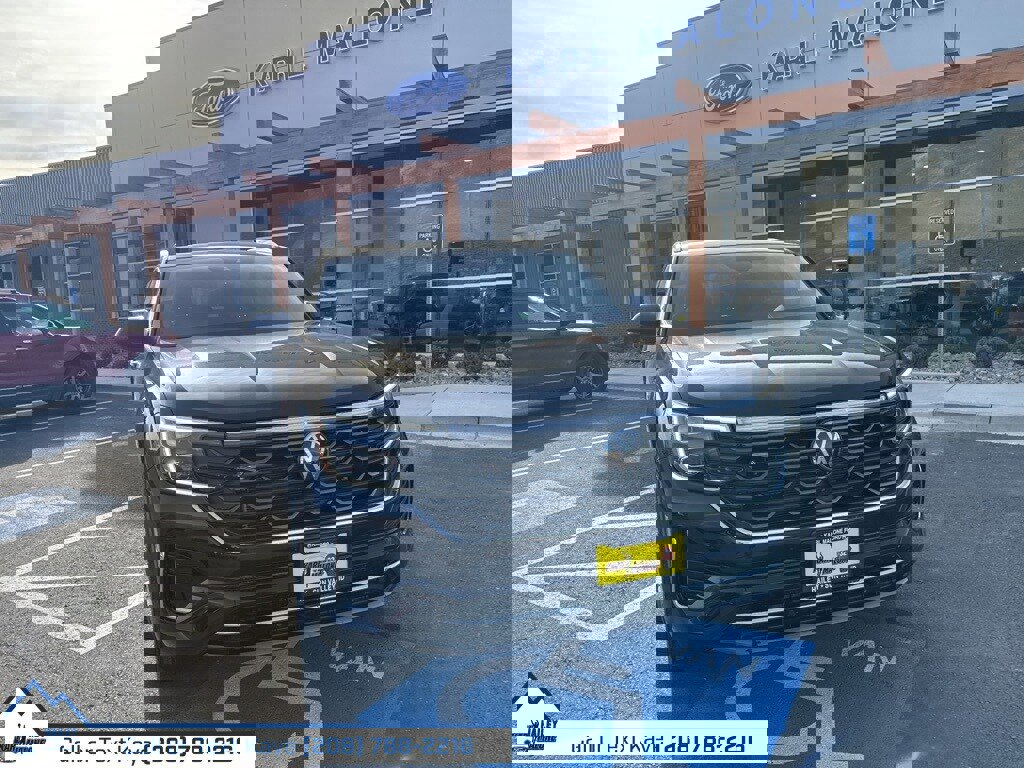 Used 2024 Volkswagen Atlas Cross Sport SEL Premium R-Line image 3