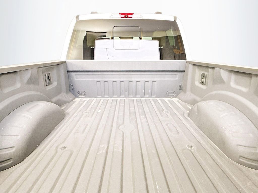 Used 2023 Ford F250 Lariat w/ Chrome Package image 28