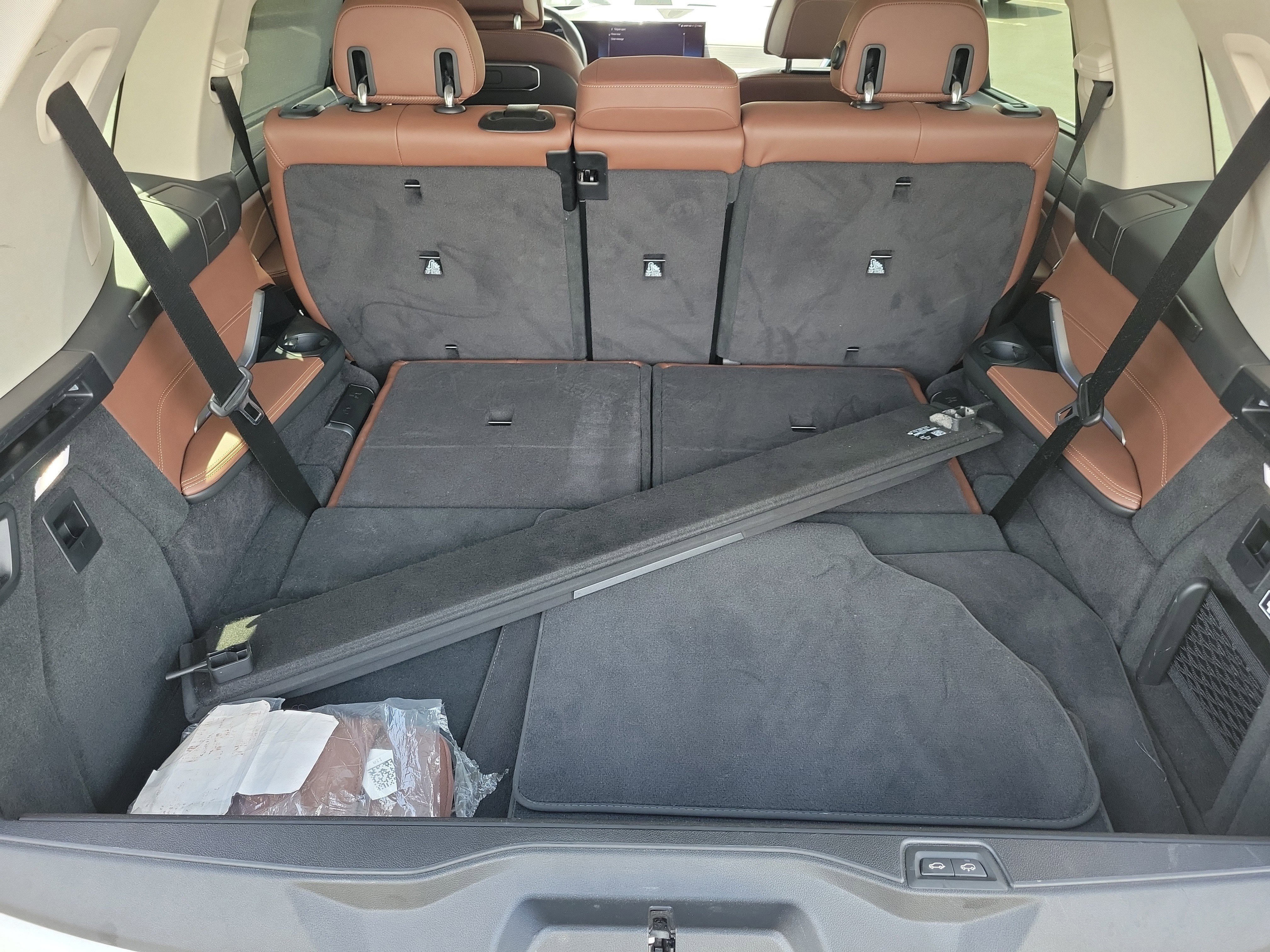 Certified 2024 BMW X7 xDrive40i w/ Premium Package AWD/4WD image 8