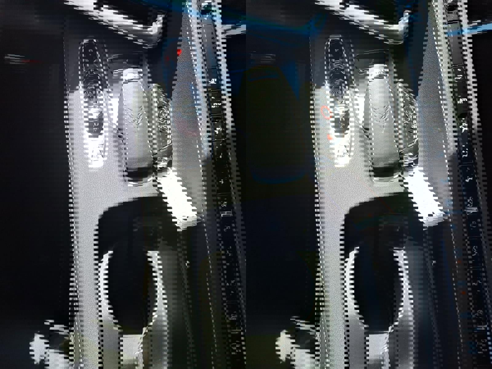 Used 2020 Chevrolet Corvette Stingray Coupe w/ Engine Appearance Package RWD image 20