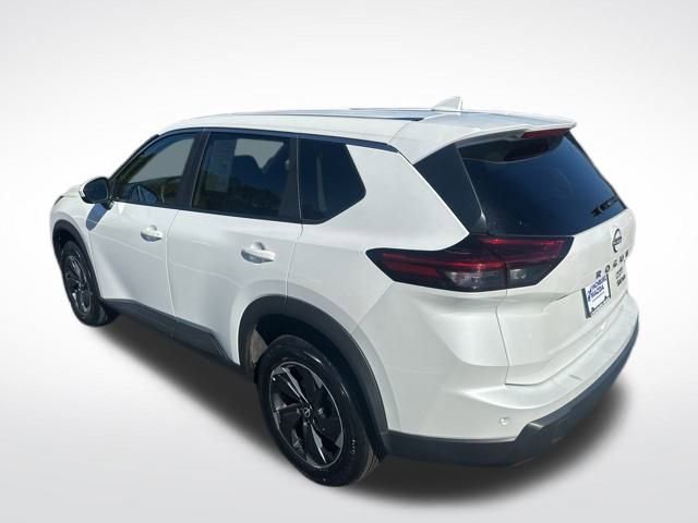 Used 2024 Nissan Rogue SV image 4