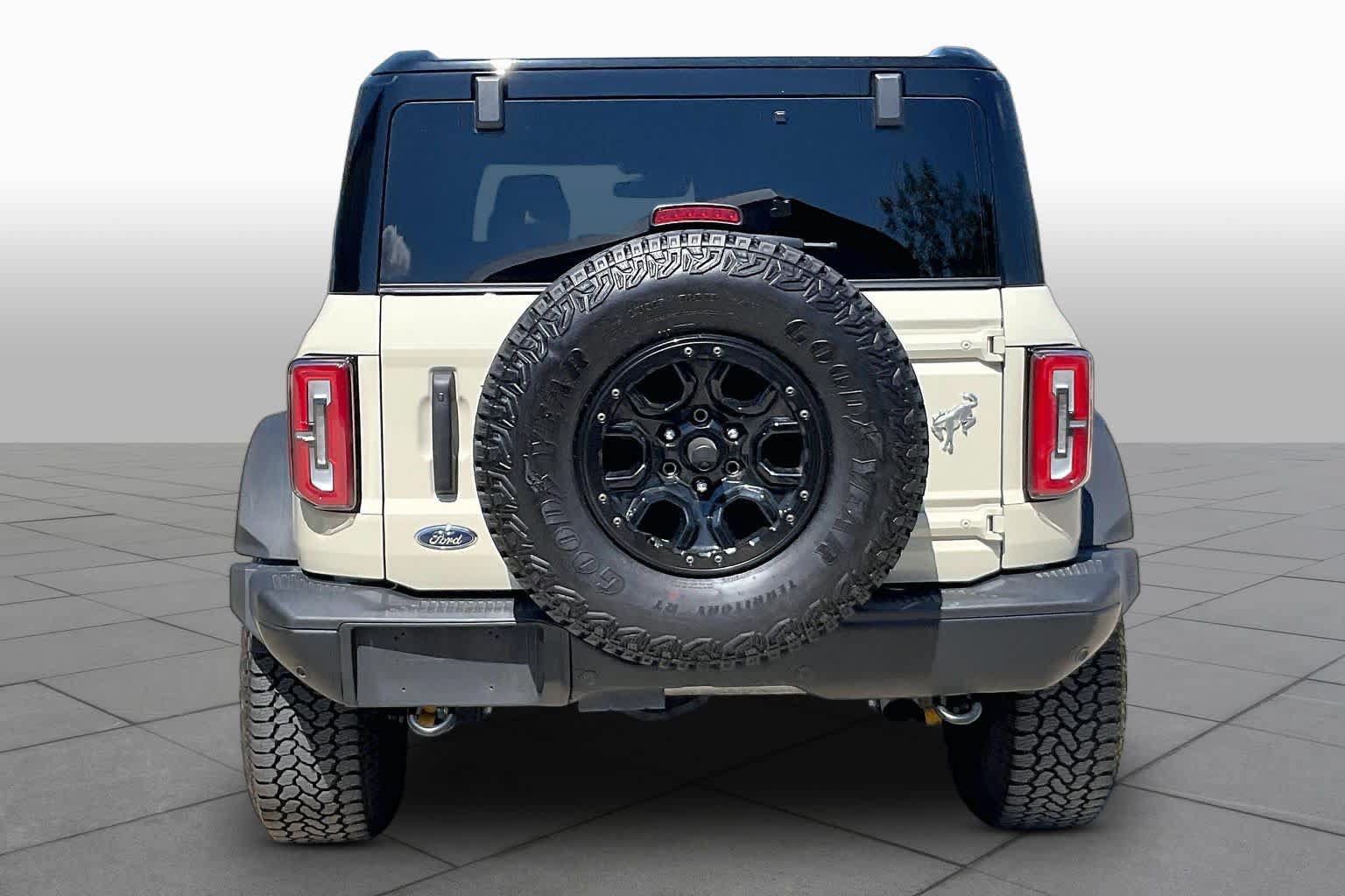 Used 2025 Ford Bronco Badlands AWD/4WD image 5