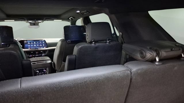 Used 2025 Chevrolet Tahoe High Country AWD/4WD image 22