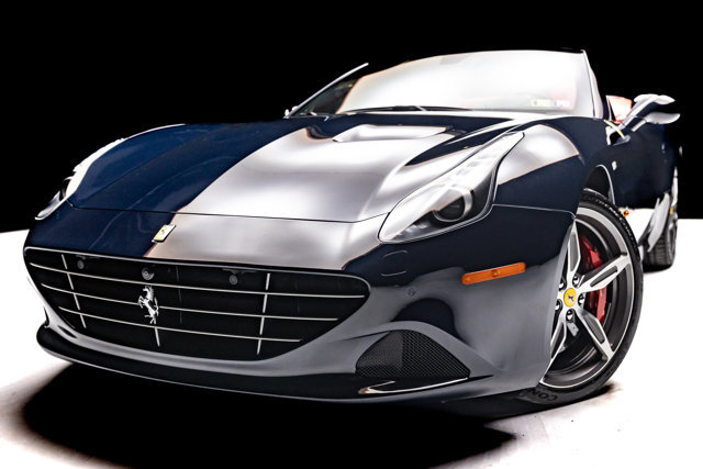 Used 2016 Ferrari California T RWD image 21