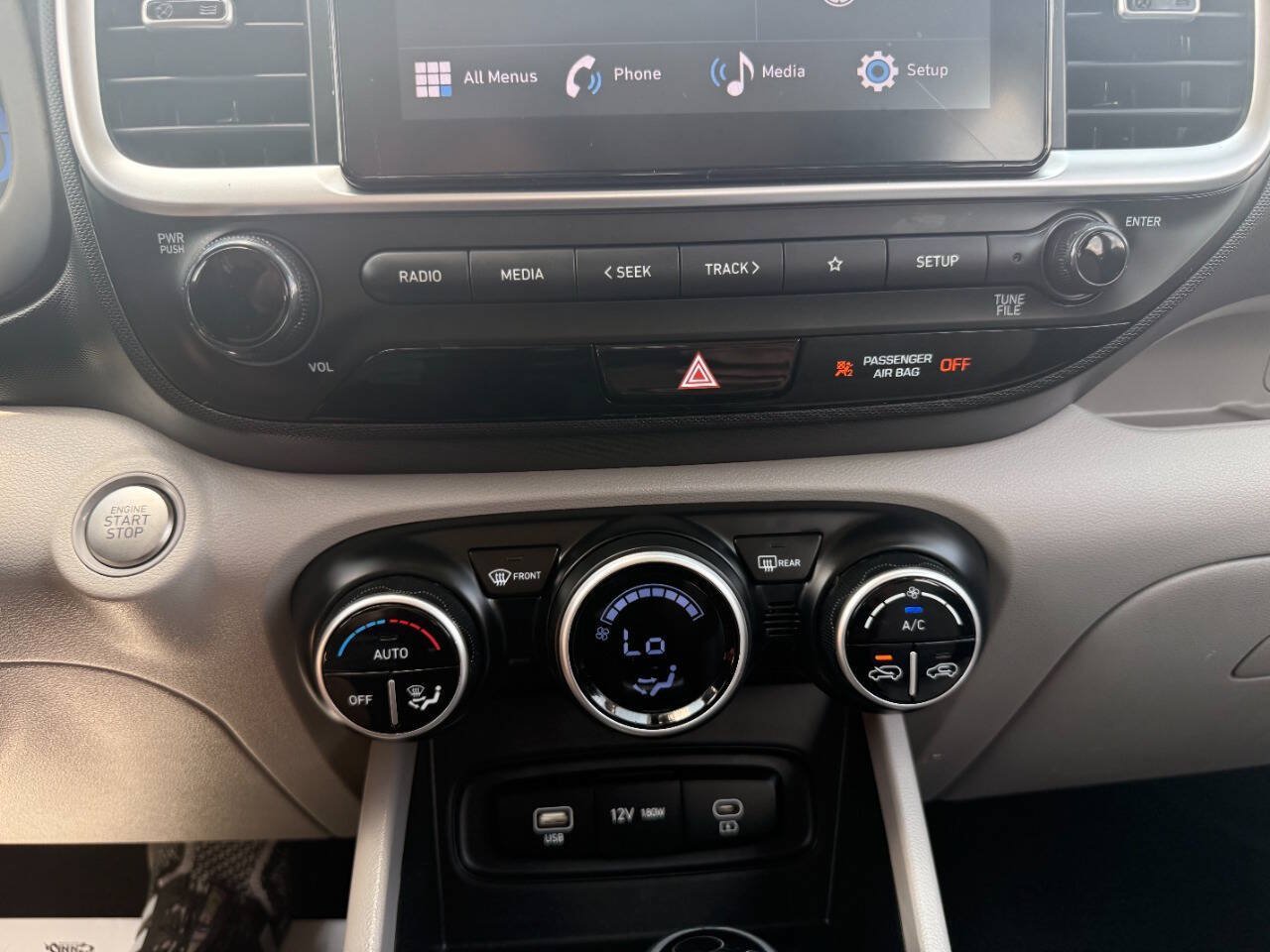 Used 2025 Hyundai Venue SEL FWD image 48