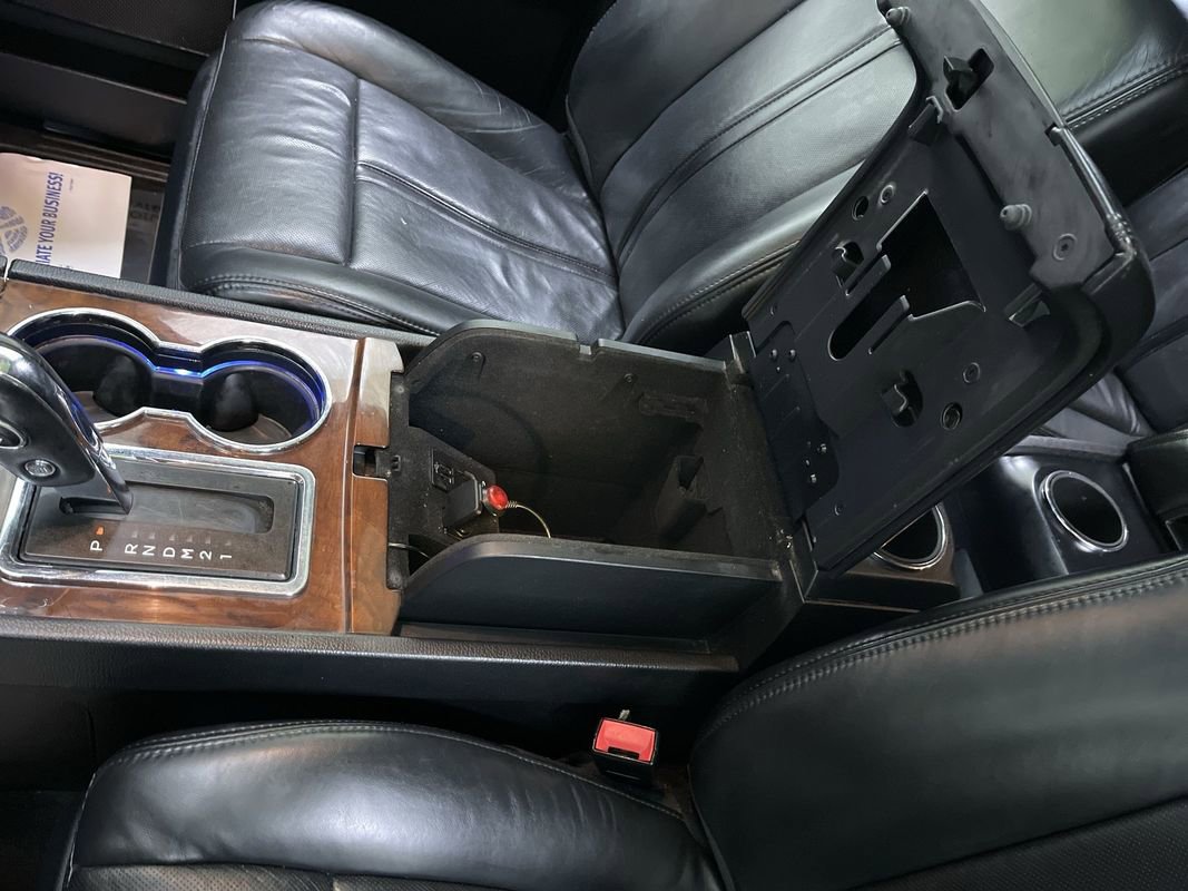 Used 2015 Lincoln Navigator 4WD image 24