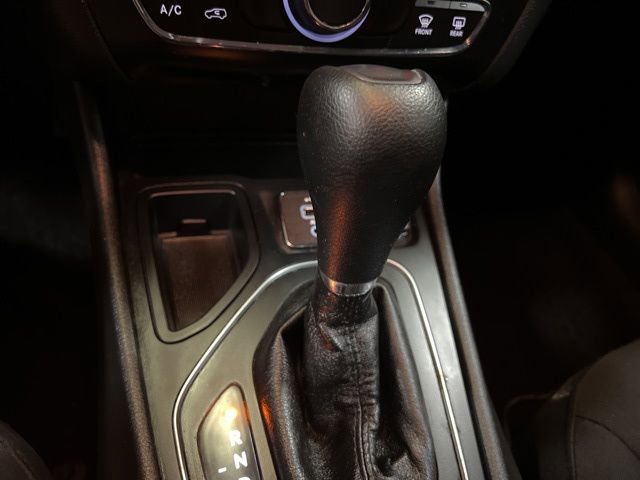 Used 2019 Jeep Cherokee Latitude w/ Cold Weather Group image 31