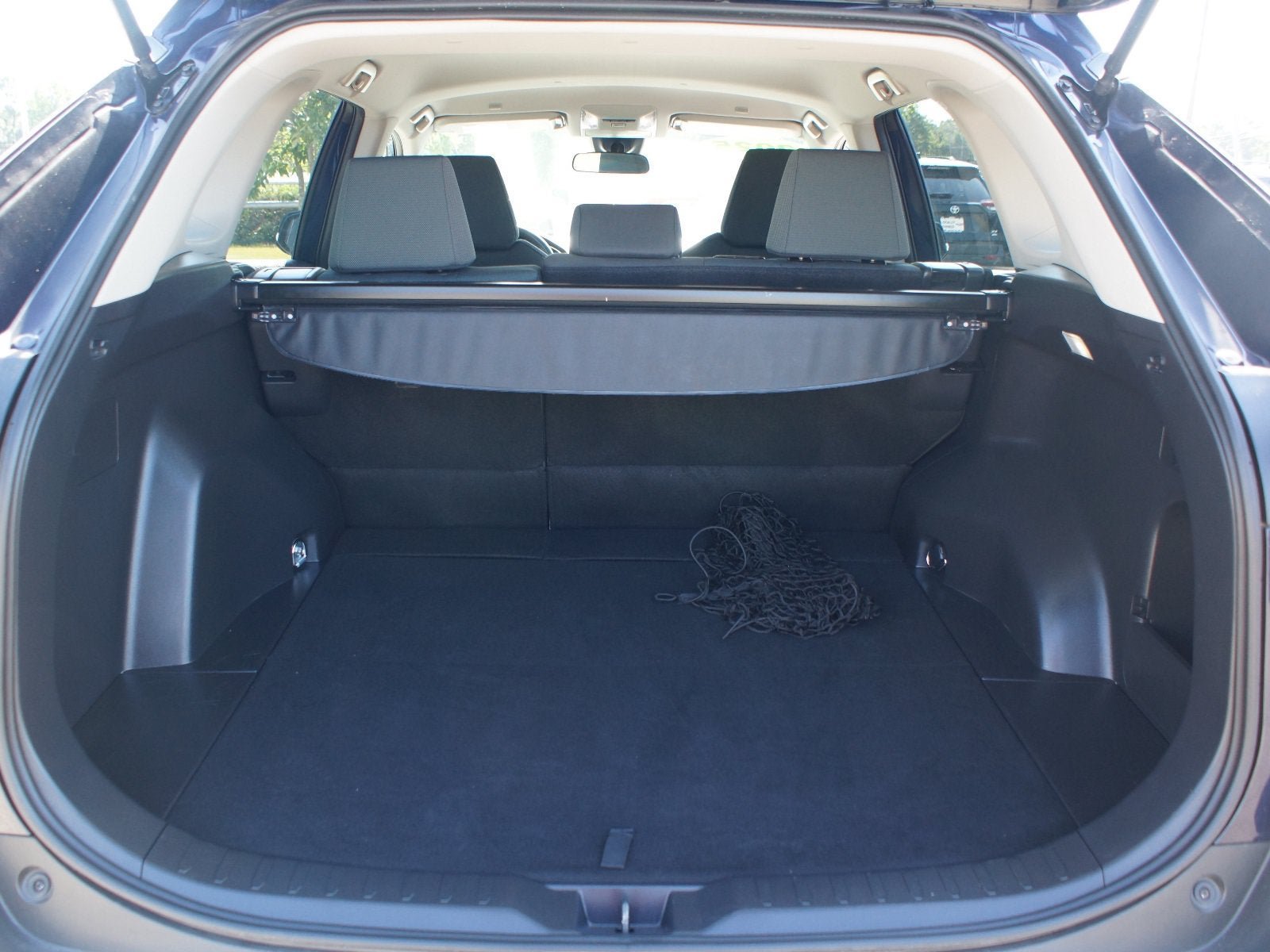 Used 2025 Toyota RAV4 XLE AWD/4WD image 15