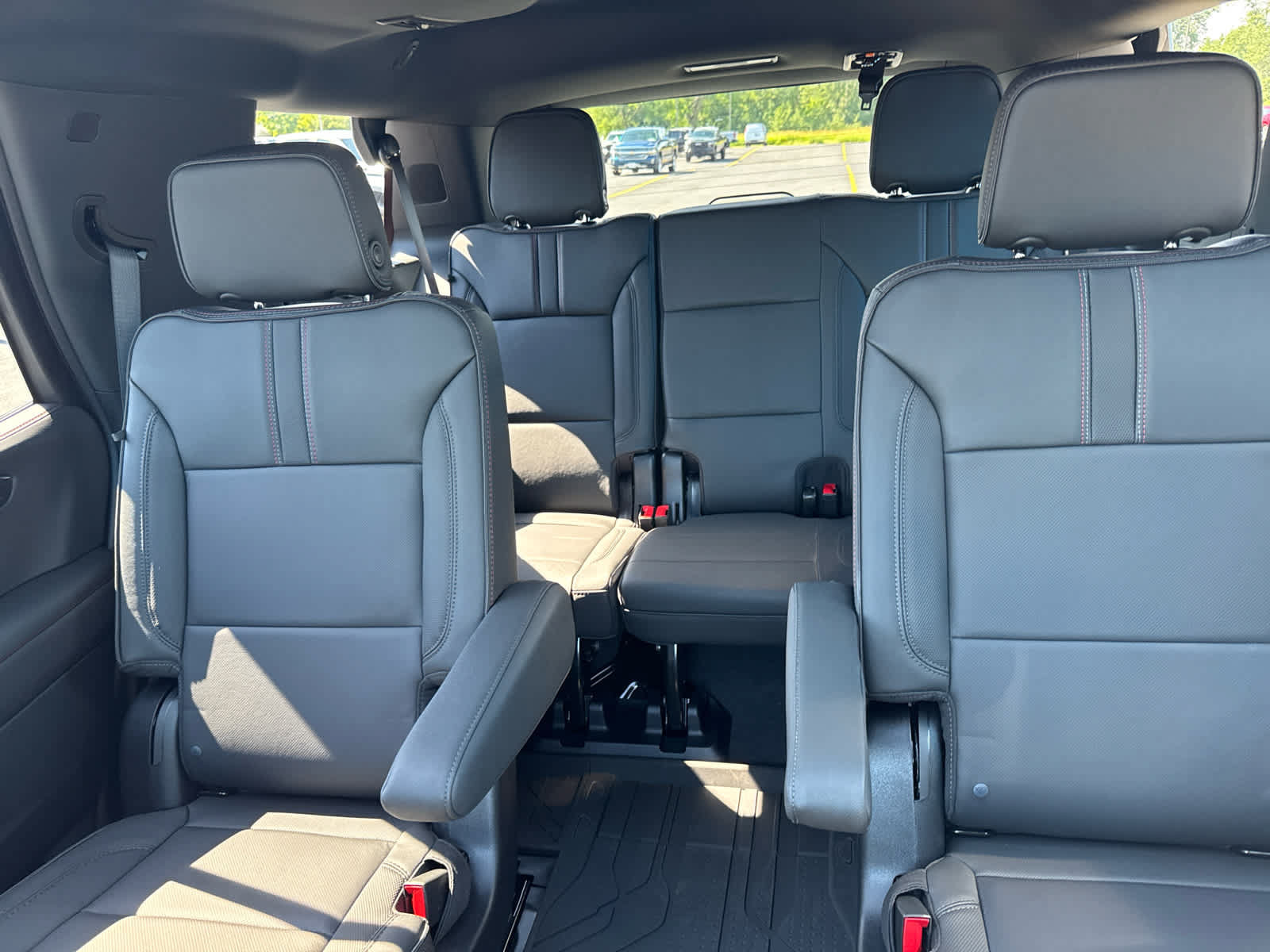 New 2026 Chevrolet Tahoe RST w/ Comfort Package AWD/4WD image 32