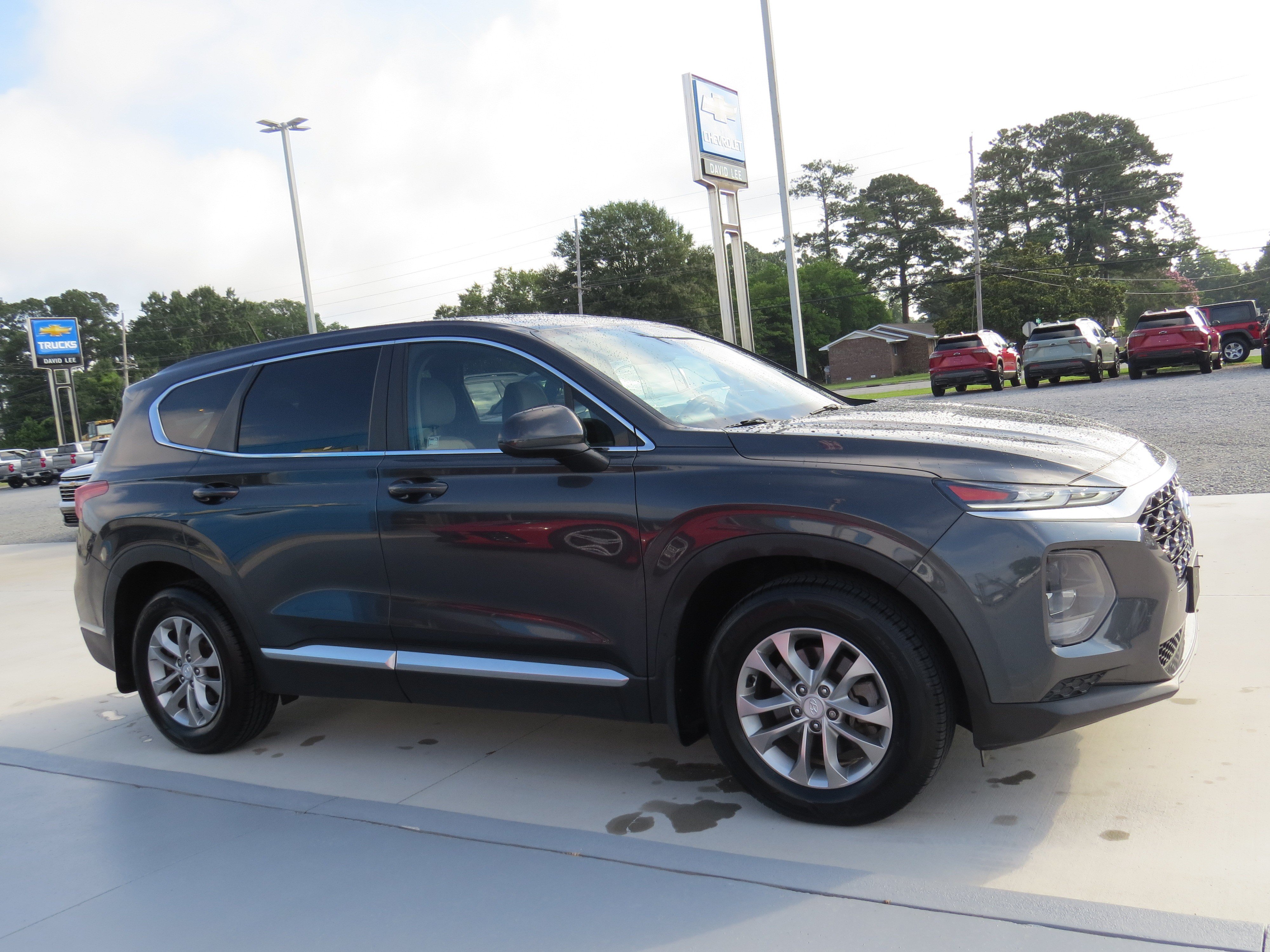 Used 2020 Hyundai Santa Fe SE FWD image 6