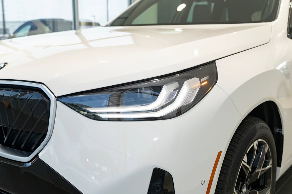 New 2026 BMW X3 xDrive30i w/ Premium Package AWD/4WD image 11