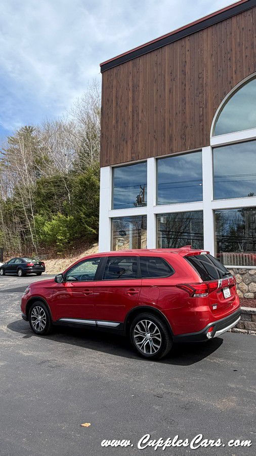 Used 2017 Mitsubishi Outlander ES AWD/4WD image 37