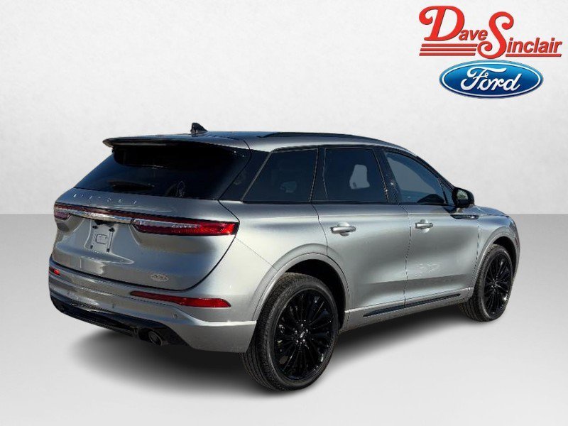 Used 2023 Lincoln Corsair Reserve w/ Jet Appearance Package image 7