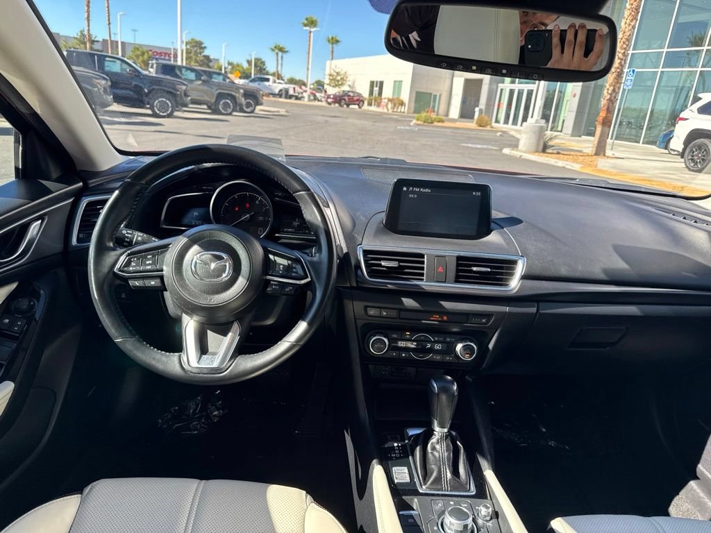 Used 2018 MAZDA MAZDA3 Grand Touring w/ Premium Equipment Package FWD image 18