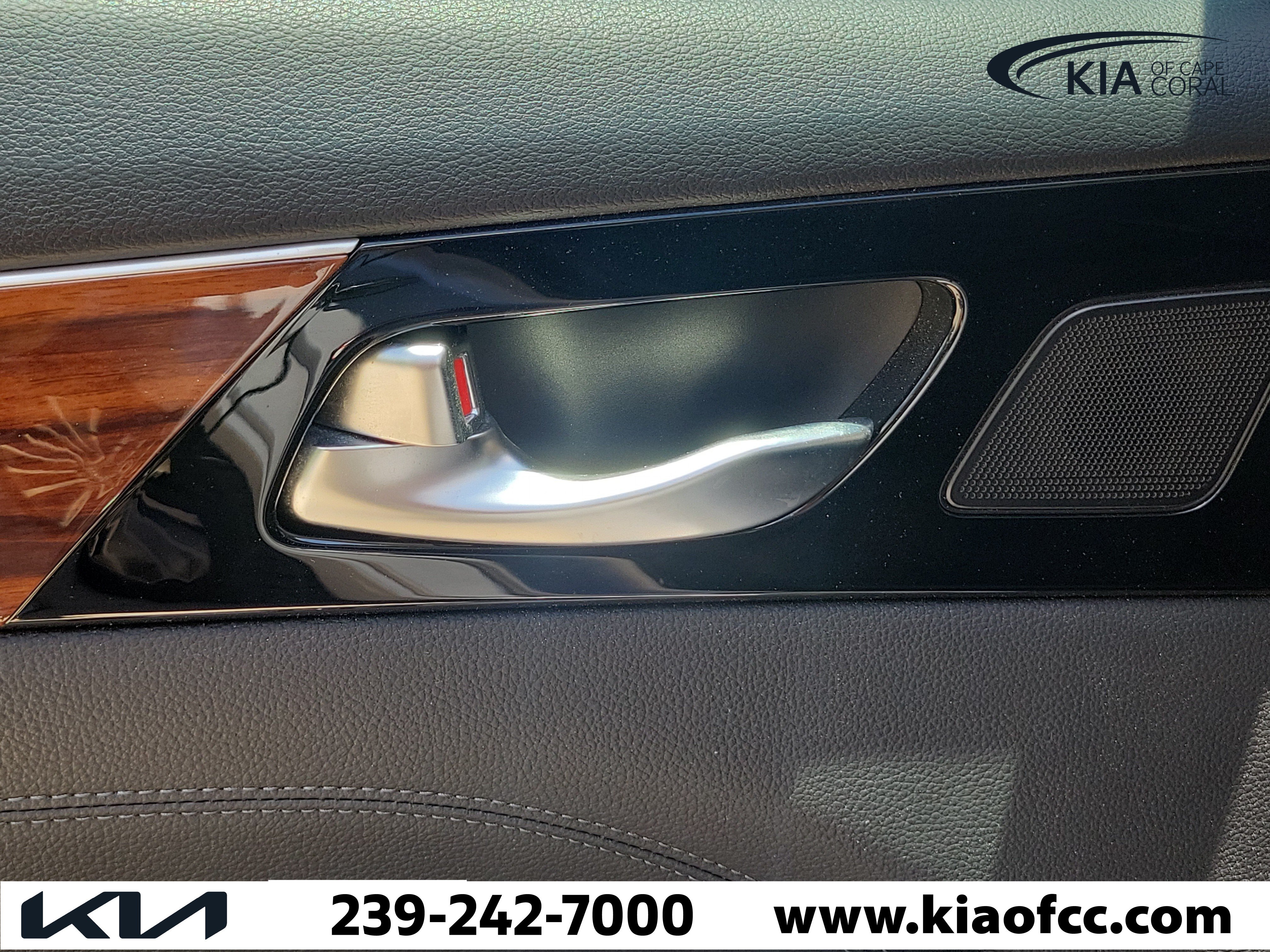 Used 2017 Kia Cadenza Technology FWD image 15