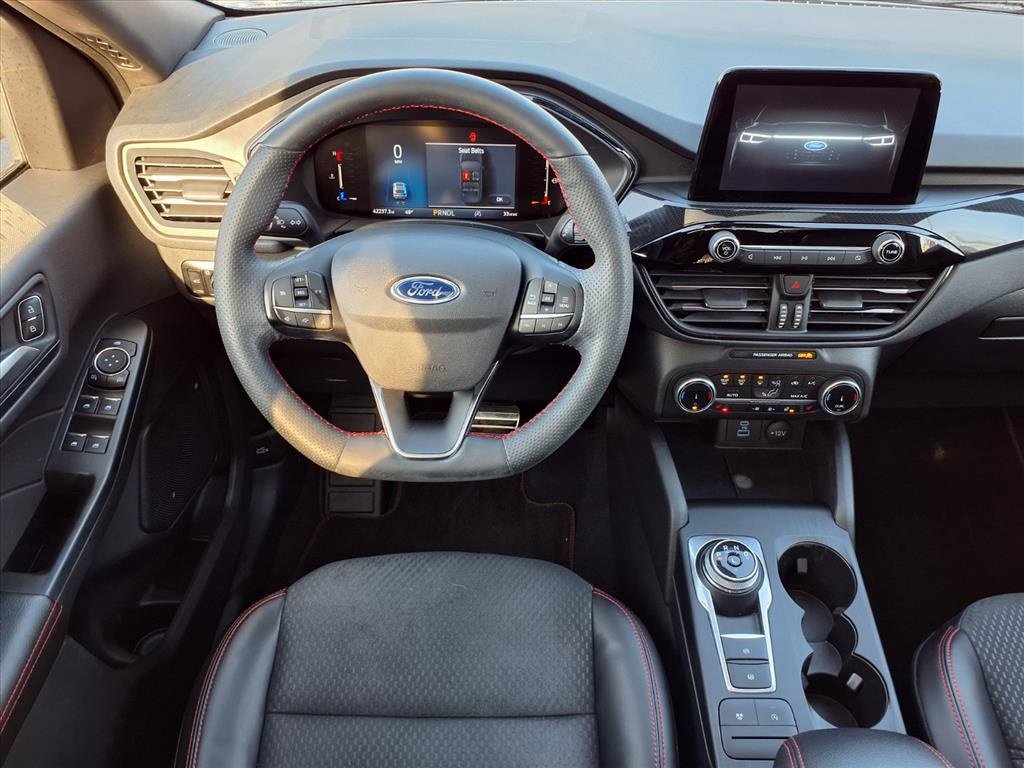Used 2023 Ford Escape ST-Line Select image 6