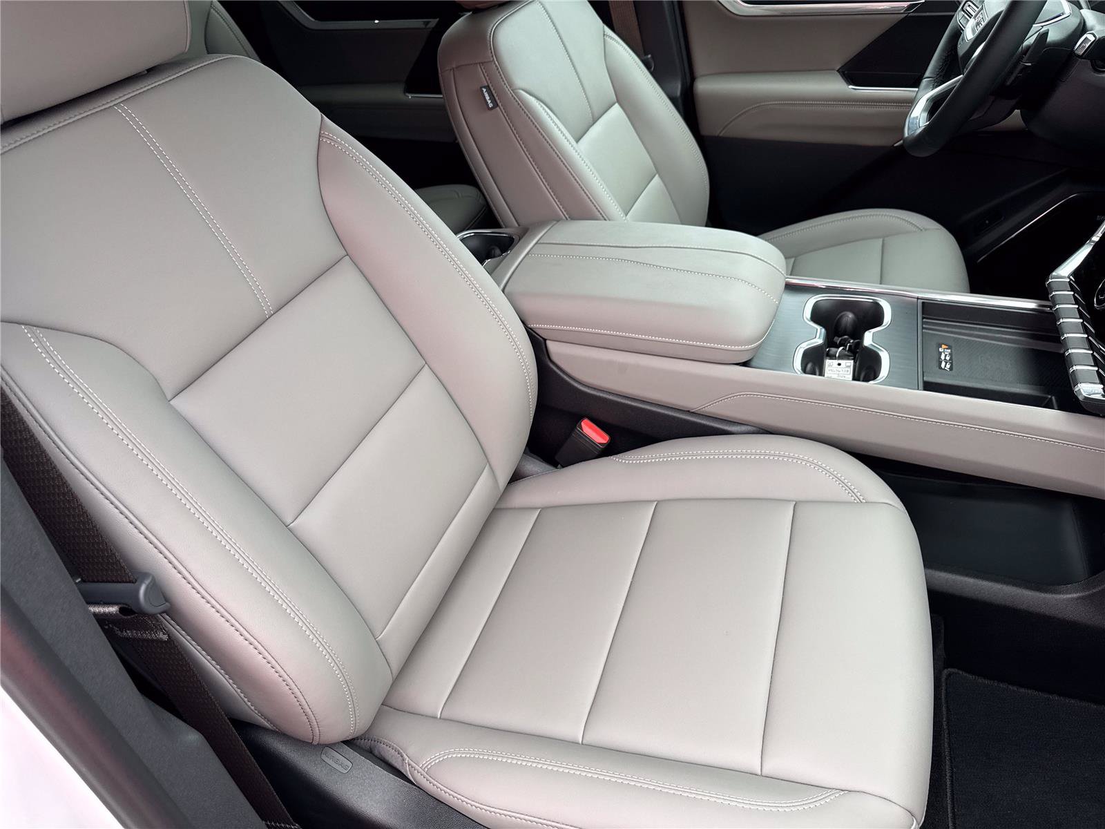 New 2026 GMC Acadia Elevation w/ Elevation Premium Package FWD image 36