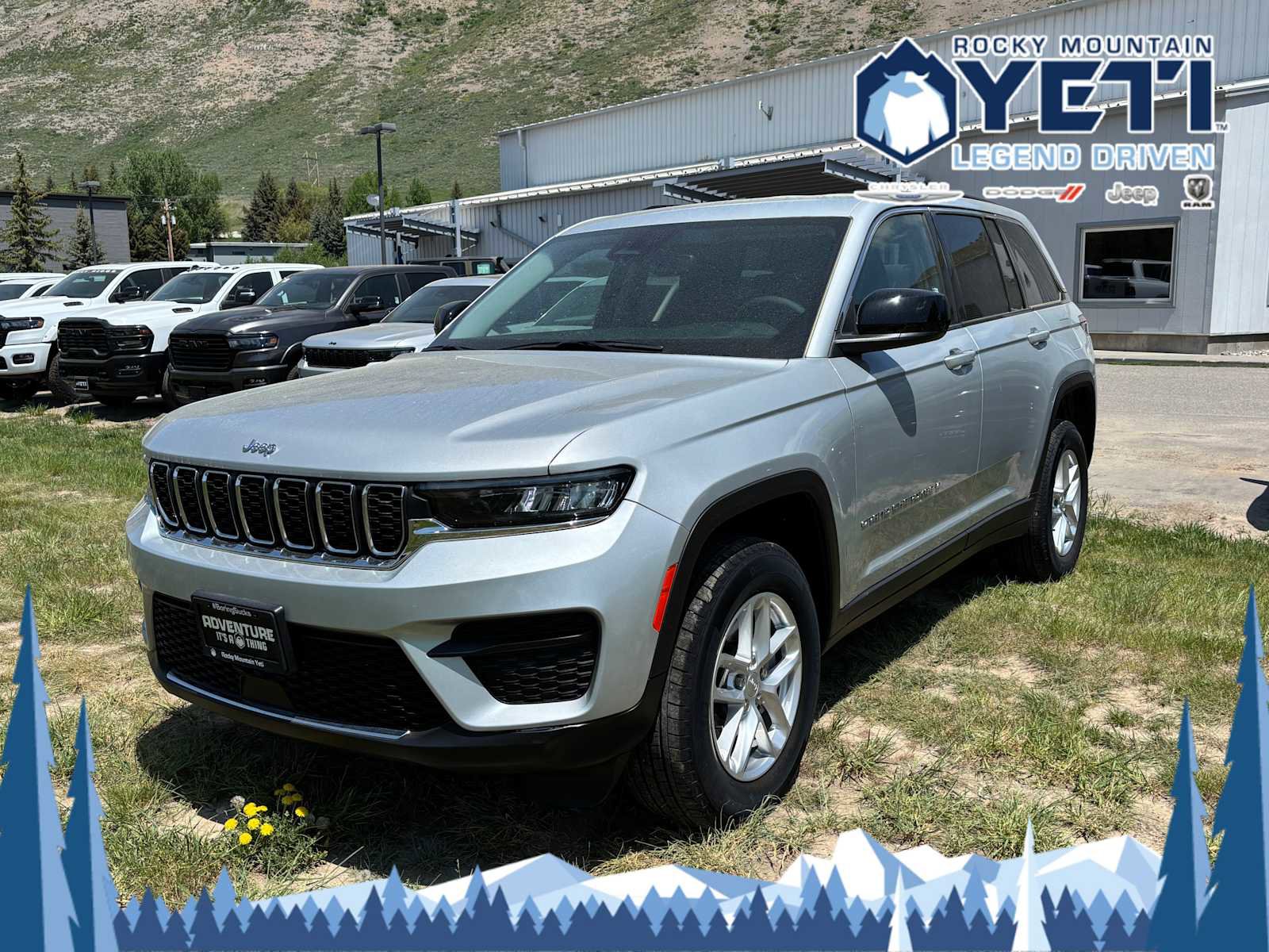 New 2023 Jeep Grand Cherokee Laredo