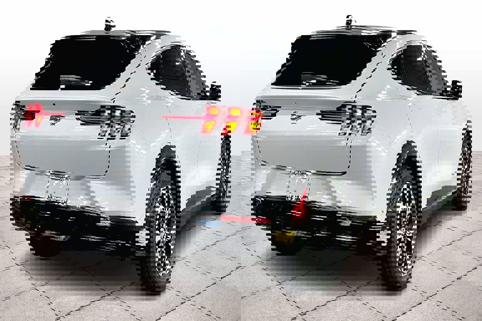 Used 2021 Ford Mustang Mach-E Premium image 15