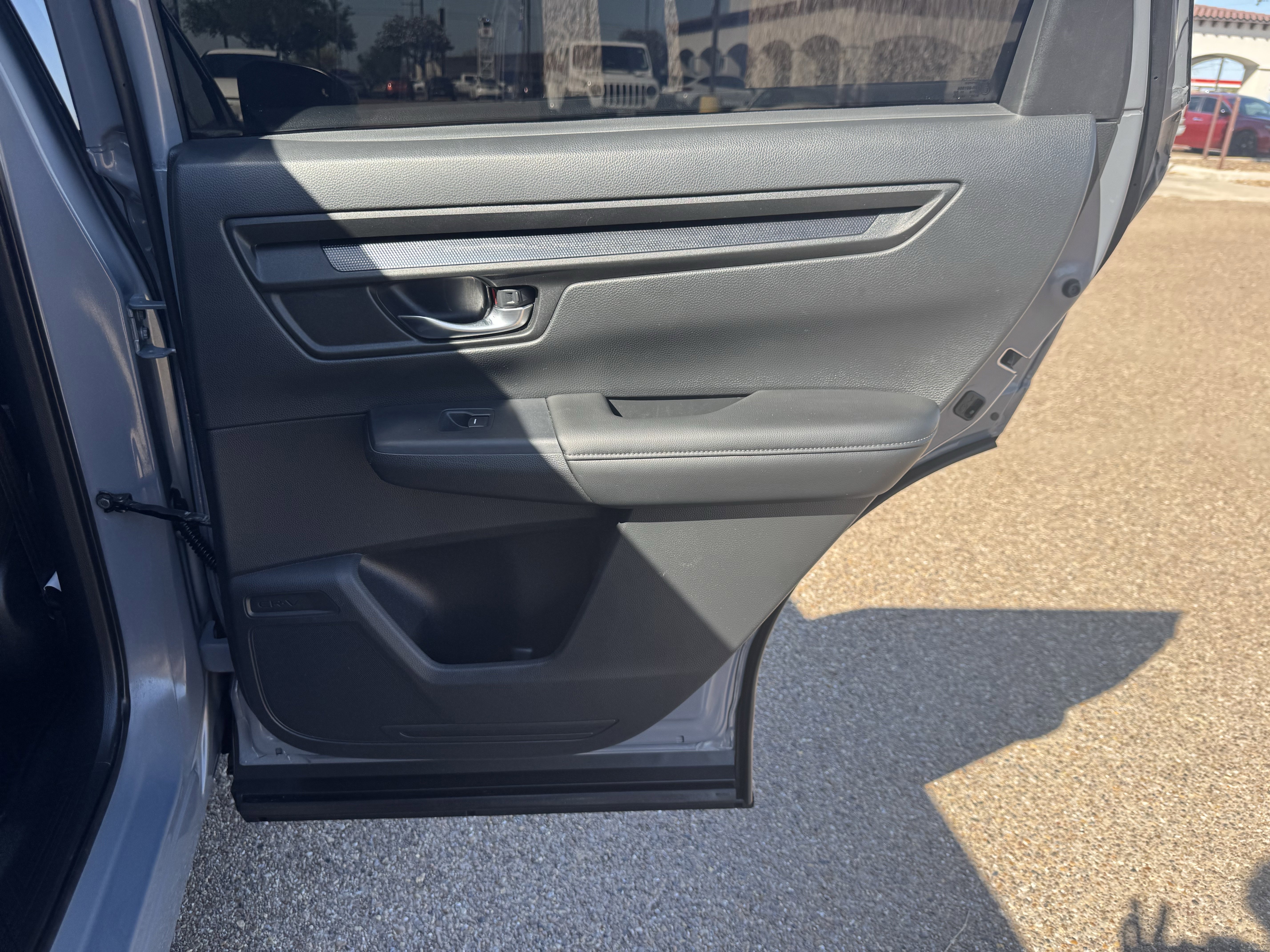 Used 2025 Honda CR-V EX image 26