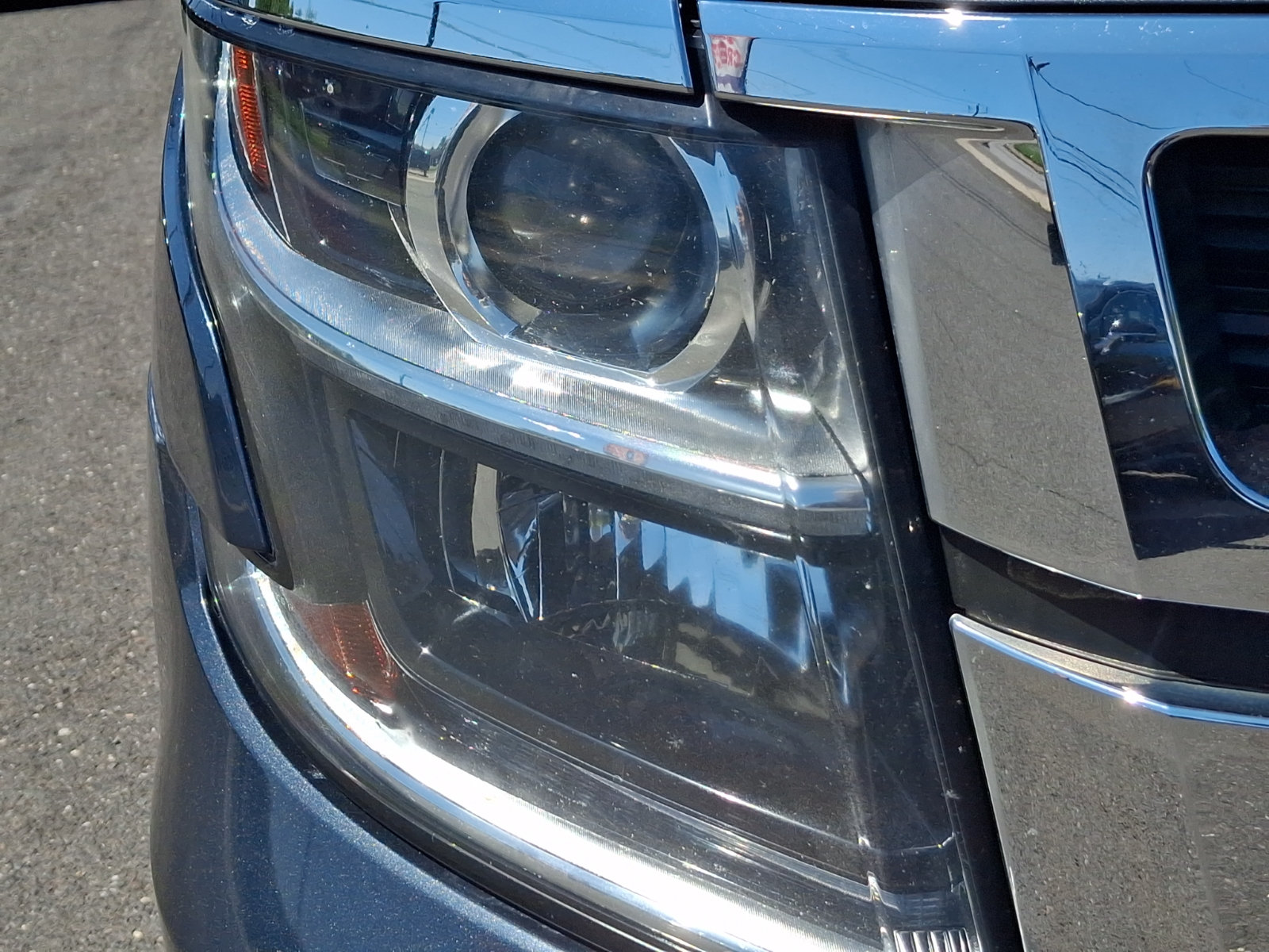 Used 2020 Chevrolet Suburban LT AWD/4WD image 9