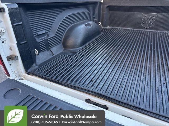 Used 2013 RAM 1500 Classic SLT image 29