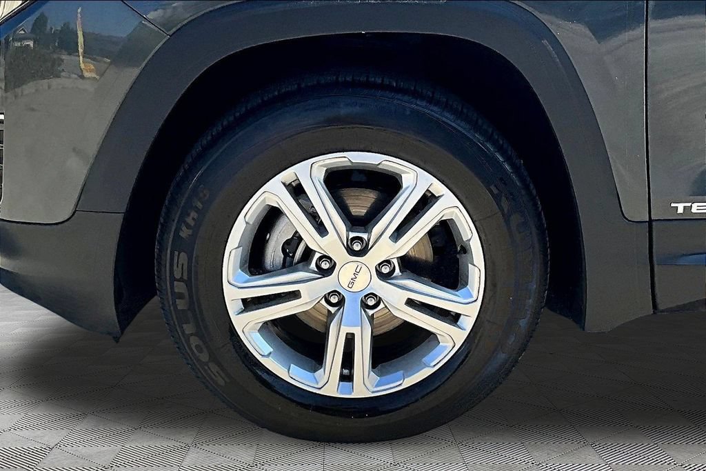Used 2018 GMC Terrain SLE FWD image 32