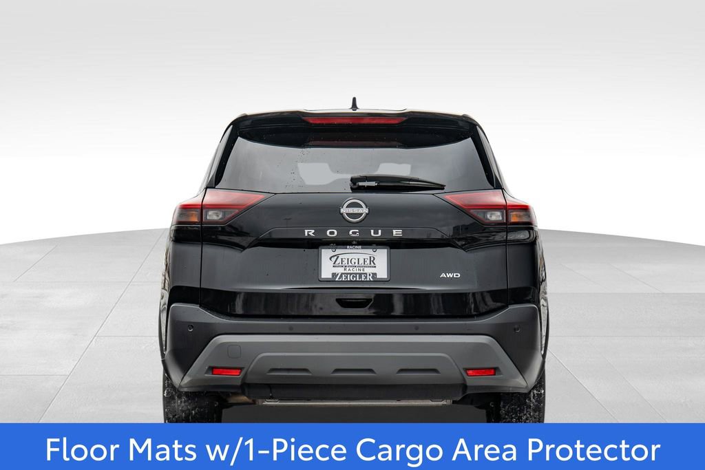 Used 2023 Nissan Rogue S image 6