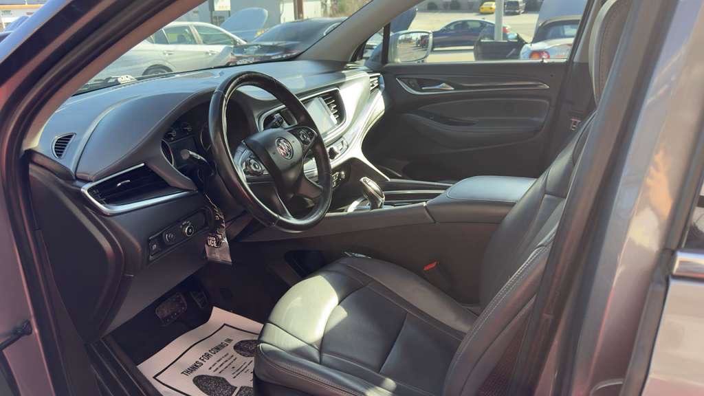 Used 2020 Buick Enclave Essence image 13