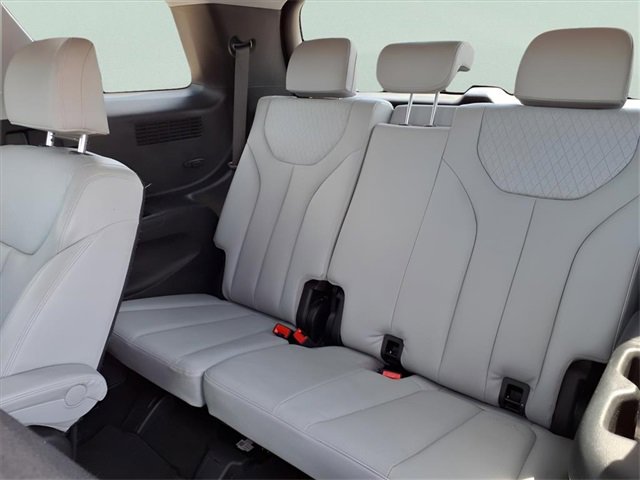 Used 2022 Hyundai Palisade SEL w/ Premium Package image 26