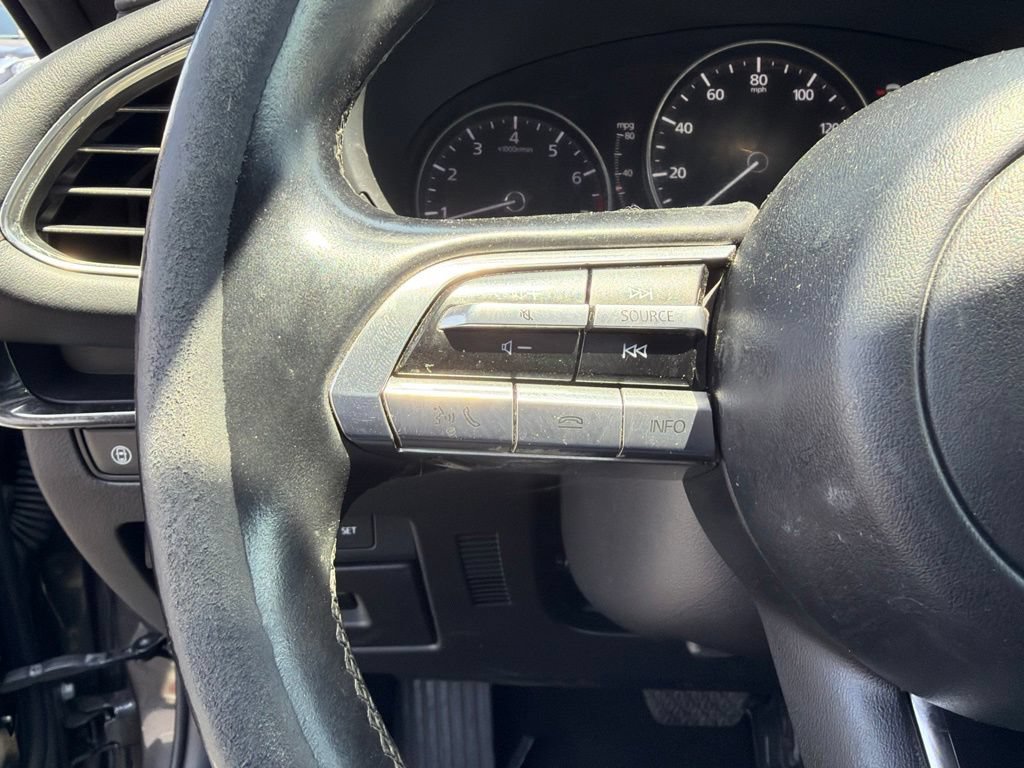 Used 2020 MAZDA MAZDA3 Hatchback w/ Preferred Package FWD image 26