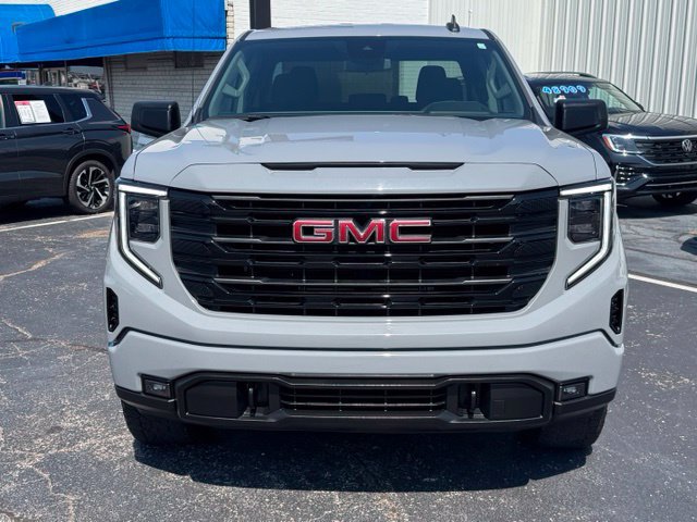 Used 2024 GMC Sierra 1500 Elevation AWD/4WD image 2