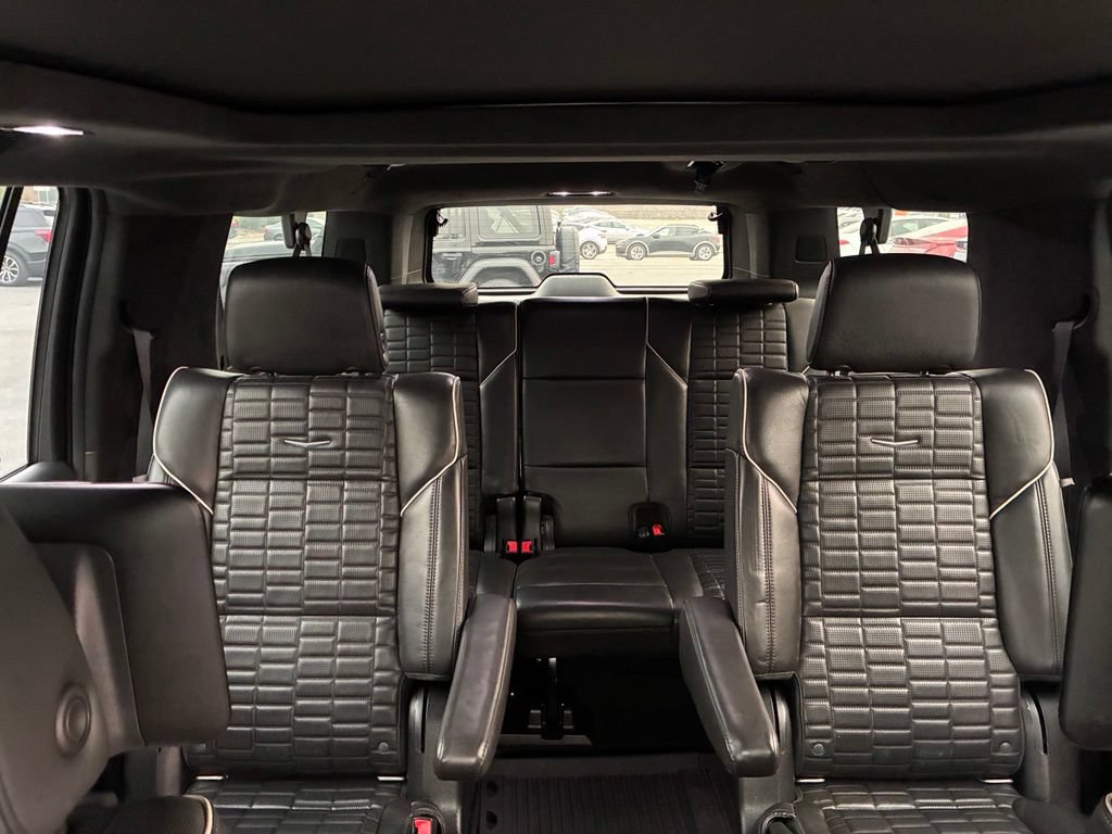 Used 2021 Cadillac Escalade ESV Sport Platinum w/ LPO, ONYX Package AWD/4WD image 18
