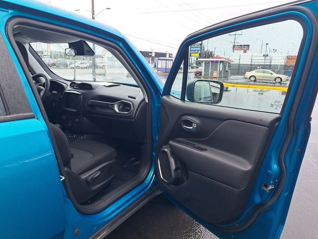 Used 2022 Jeep Renegade Sport image 16