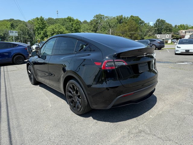 Used 2023 Tesla Model Y Long Range AWD/4WD image 3