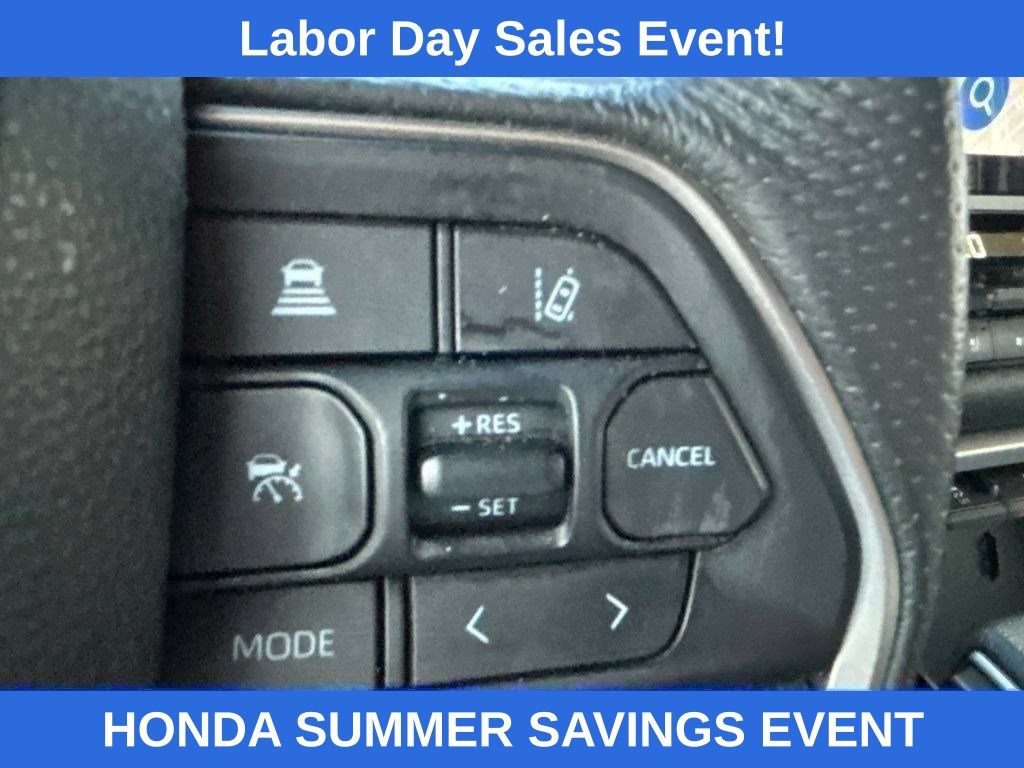 Used 2025 Toyota Tundra Limited AWD/4WD image 23