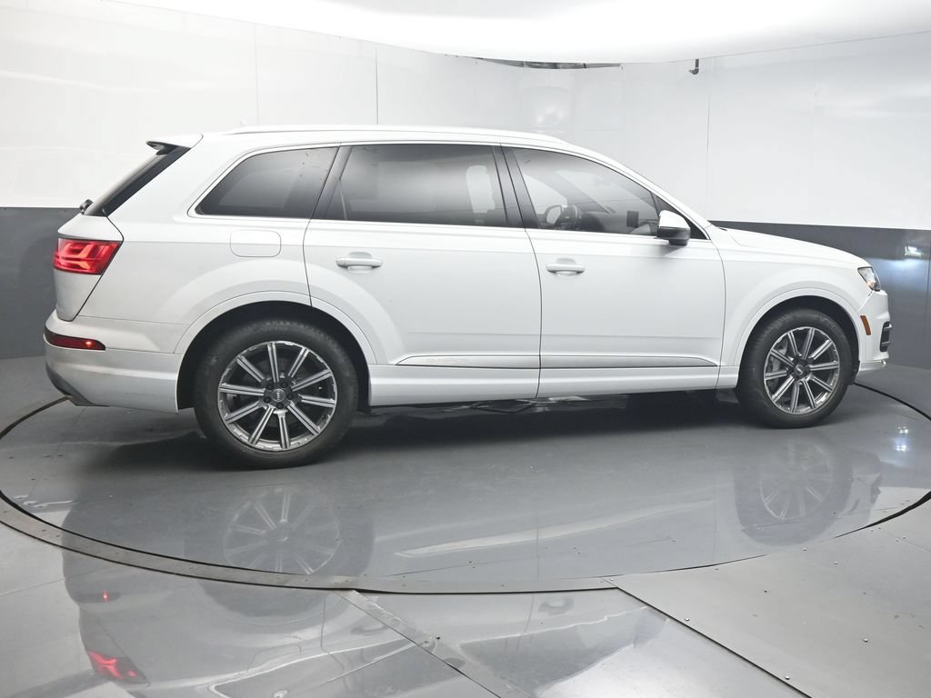 Used 2017 Audi Q7 3.0T Premium Plus w/ Premium Plus Package AWD/4WD image 8