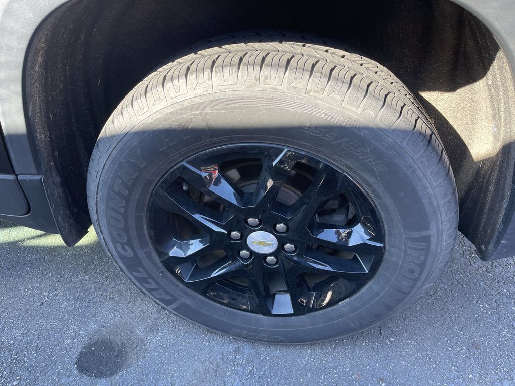 Used 2018 Chevrolet Traverse LT FWD image 4