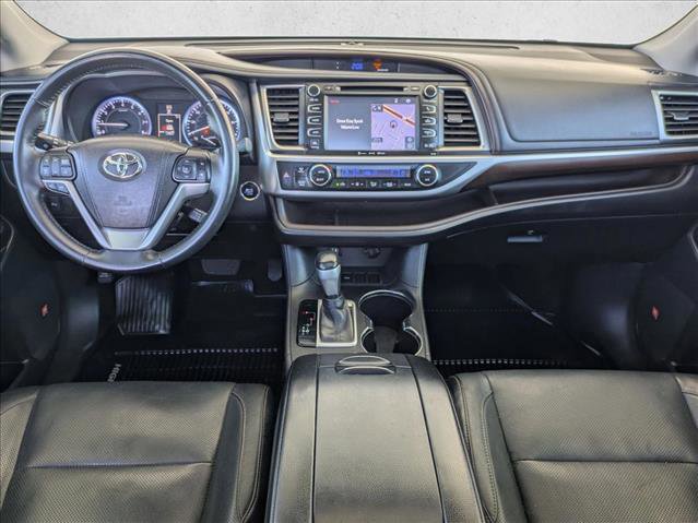Used 2016 Toyota Highlander Limited image 19