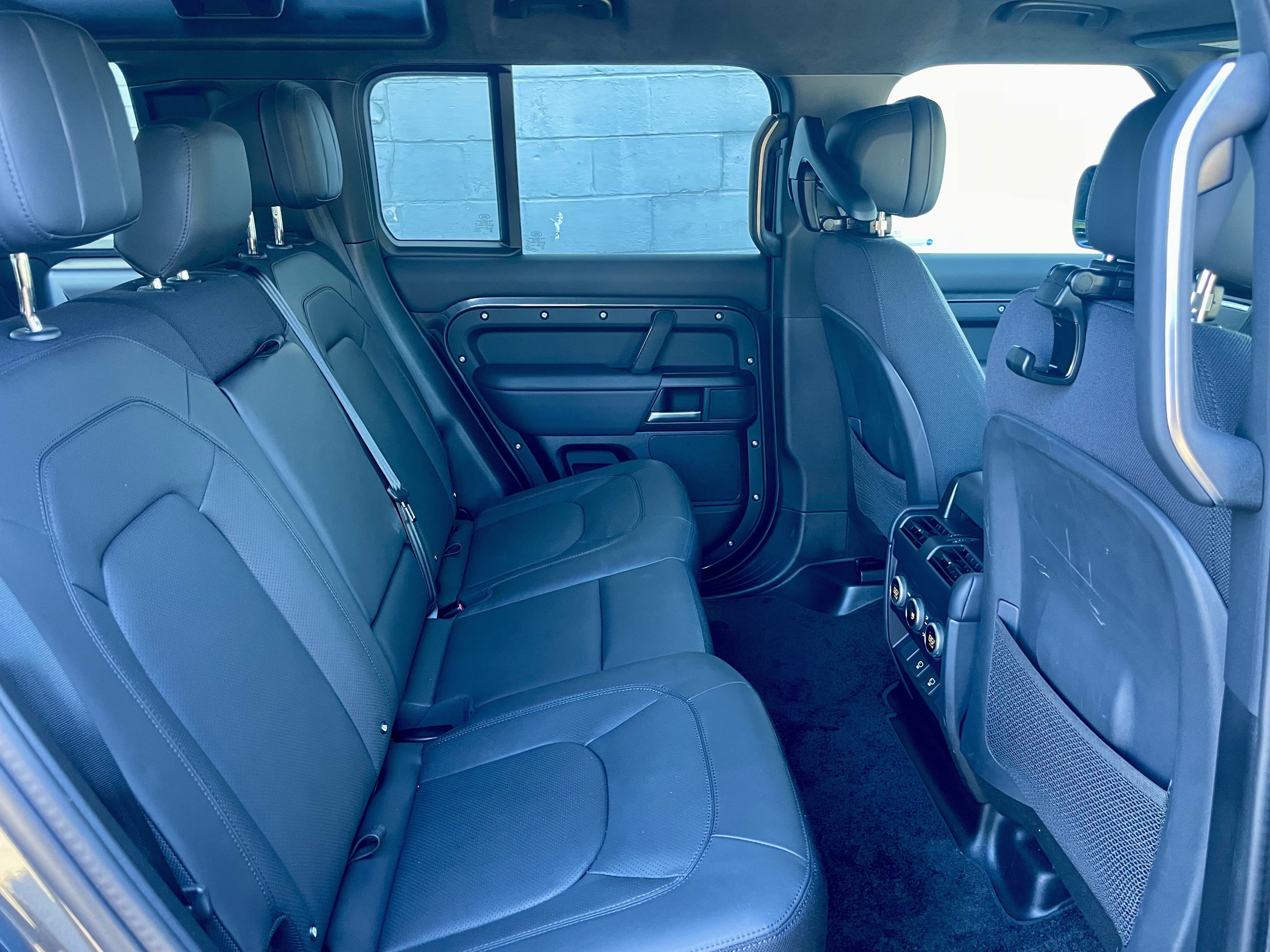 Certified 2025 Land Rover Defender 110 V8 AWD/4WD image 31