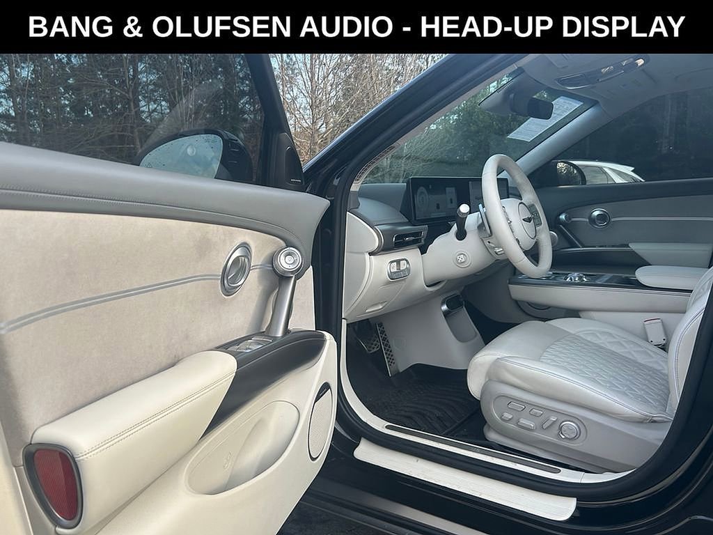 Used 2023 Genesis GV60 Performance image 5