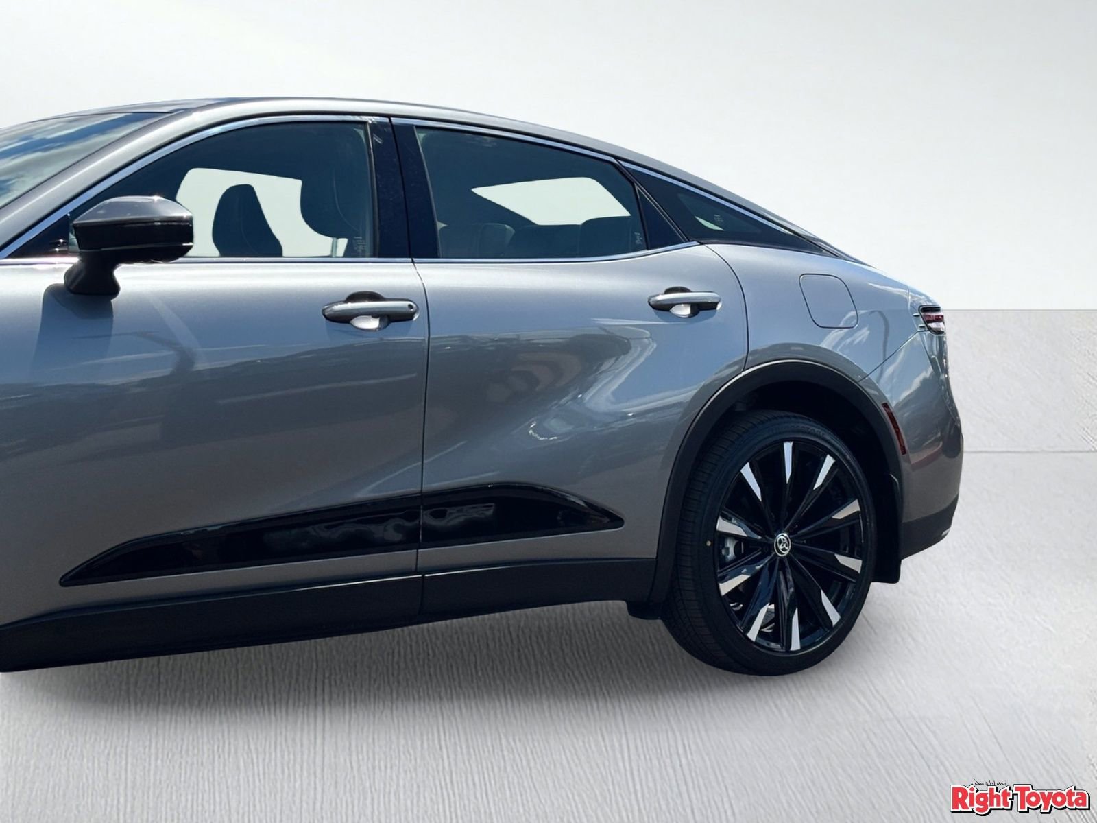 Certified 2023 Toyota Crown Platinum AWD/4WD image 9