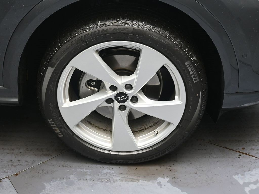 New 2025 Audi Q5 Premium Plus image 9