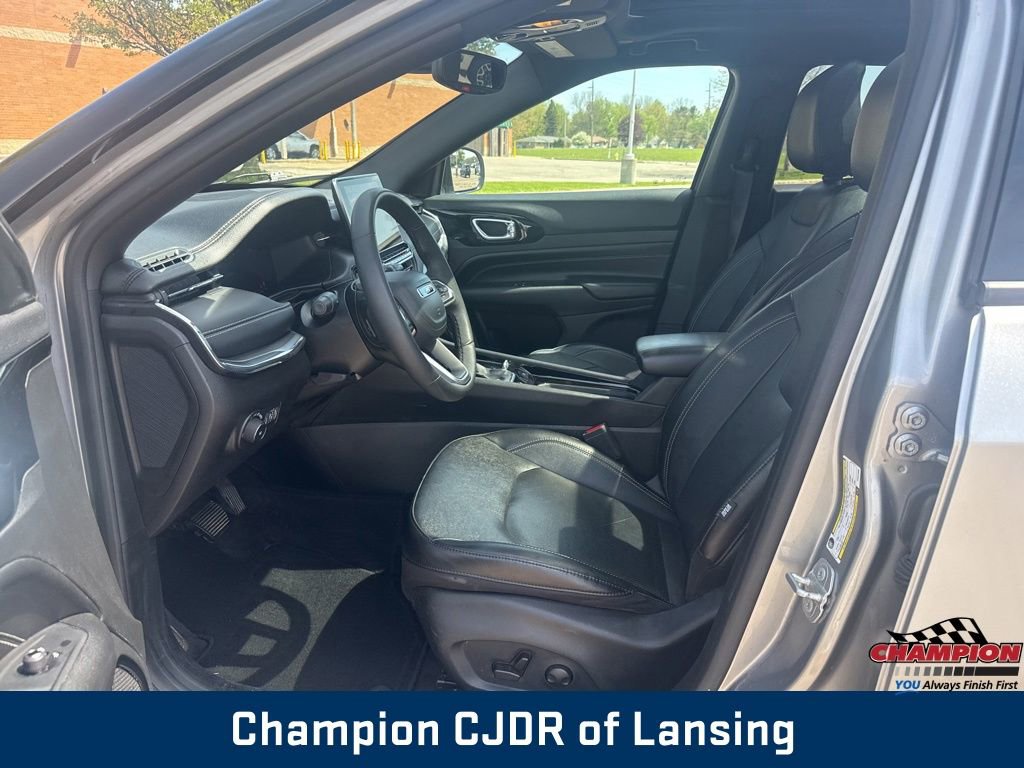 Used 2023 Jeep Compass High Altitude AWD/4WD image 11