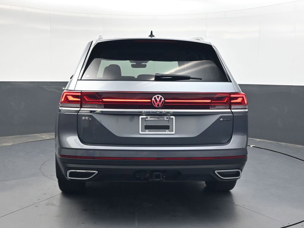 Used 2024 Volkswagen Atlas SEL AWD/4WD image 5