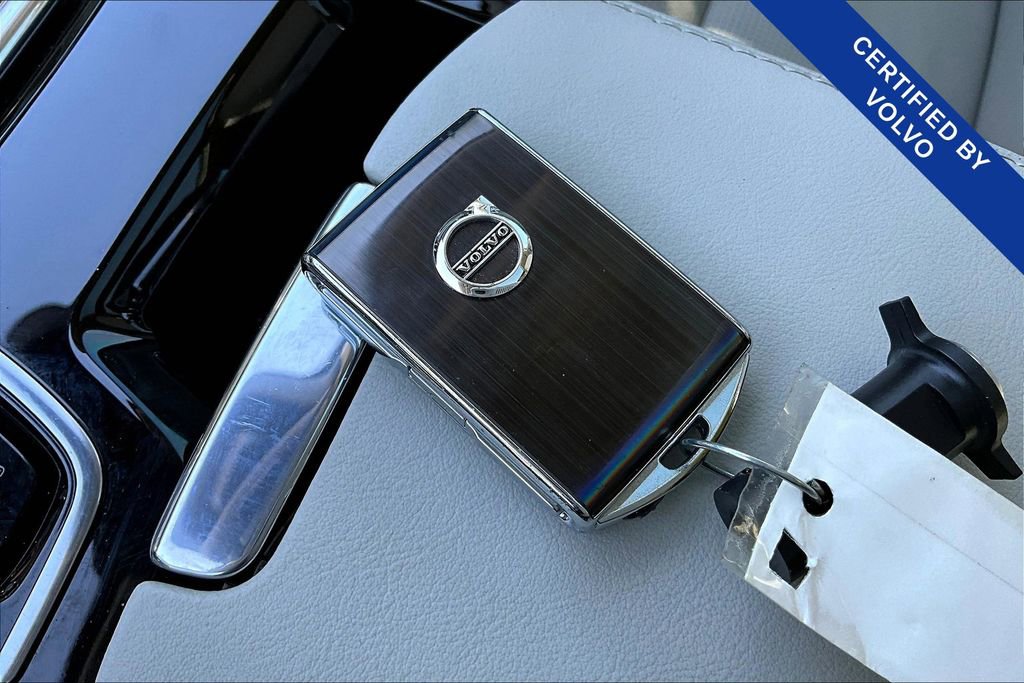 Certified 2024 Volvo S90 T8 Ultimate w/ Lounge Package image 13