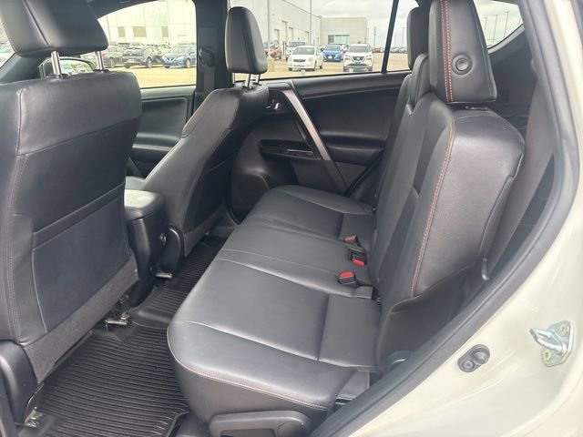 Used 2018 Toyota RAV4 SE w/ Power Extra Value Package FWD image 9