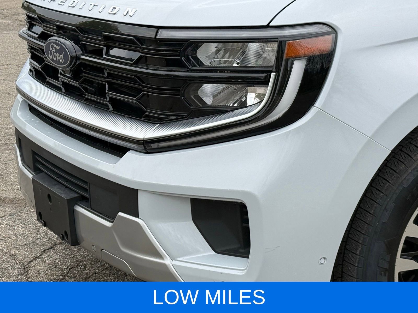 Used 2025 Ford Expedition Platinum AWD/4WD image 12